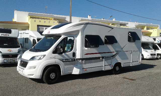 Foto 1 - Adria matrix axess m670 sc